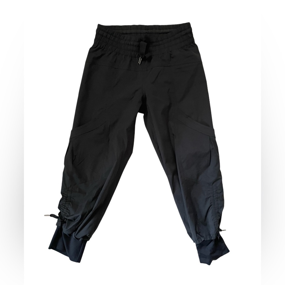 *Lululemon* Capri Yoga Dance Jogger Black Pants Ruching leg w/Pockets RARE Sz 2